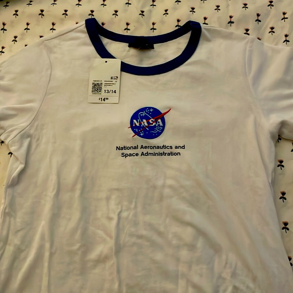 FOREVER 21 NASA boy and girl tee size 13/14 graphic ringer tee TAG NEVER WORN
